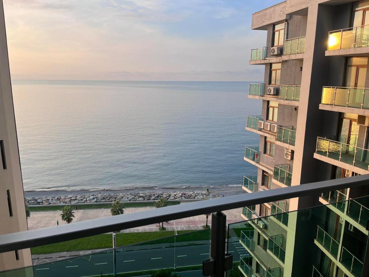 The Fresh Wave Hotel Batumi Exteriör bild