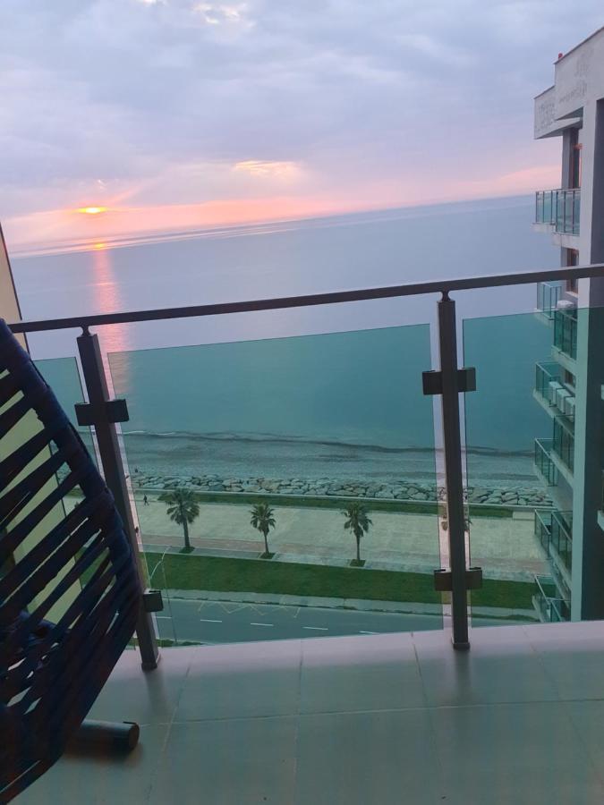 The Fresh Wave Hotel Batumi Exteriör bild