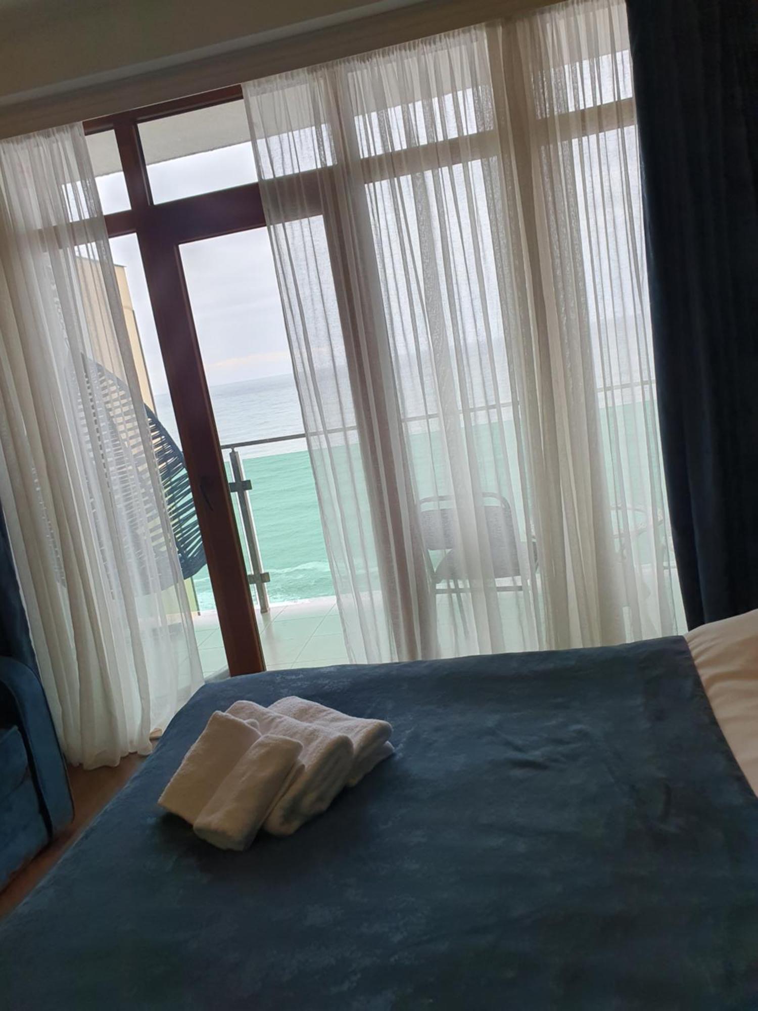 The Fresh Wave Hotel Batumi Exteriör bild